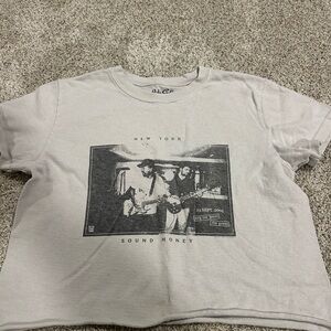 Gray Graphic womens tee